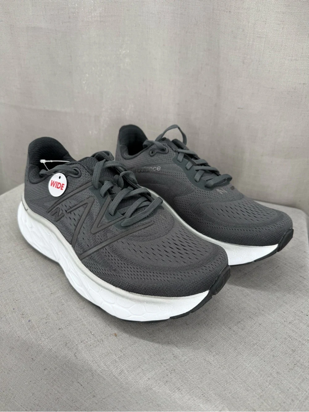 NWB New Balance Fresh Foam 1080V Running Shoes Mens Size 8.5 Wide Black Sneakers